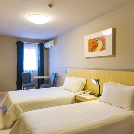 Jingjiang Inn Shanghai Hutai Road Exterior photo