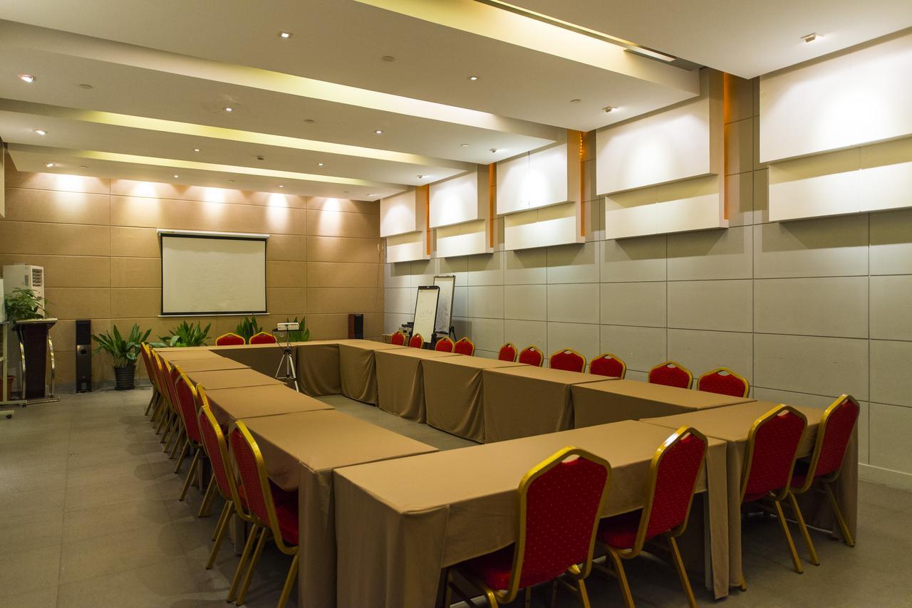 Jingjiang Inn Shanghai Hutai Road Exterior photo